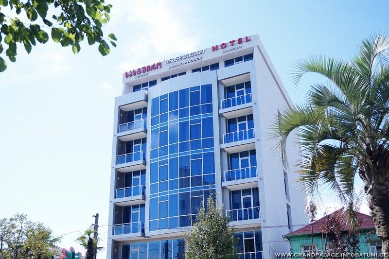 Grand Palace Hotel